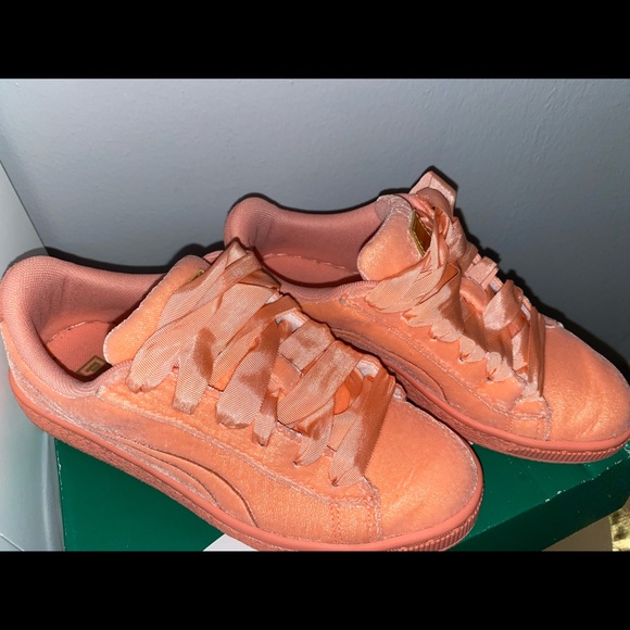 Basket Classic Velour ( PUMAS ) - Picture 1 of 2